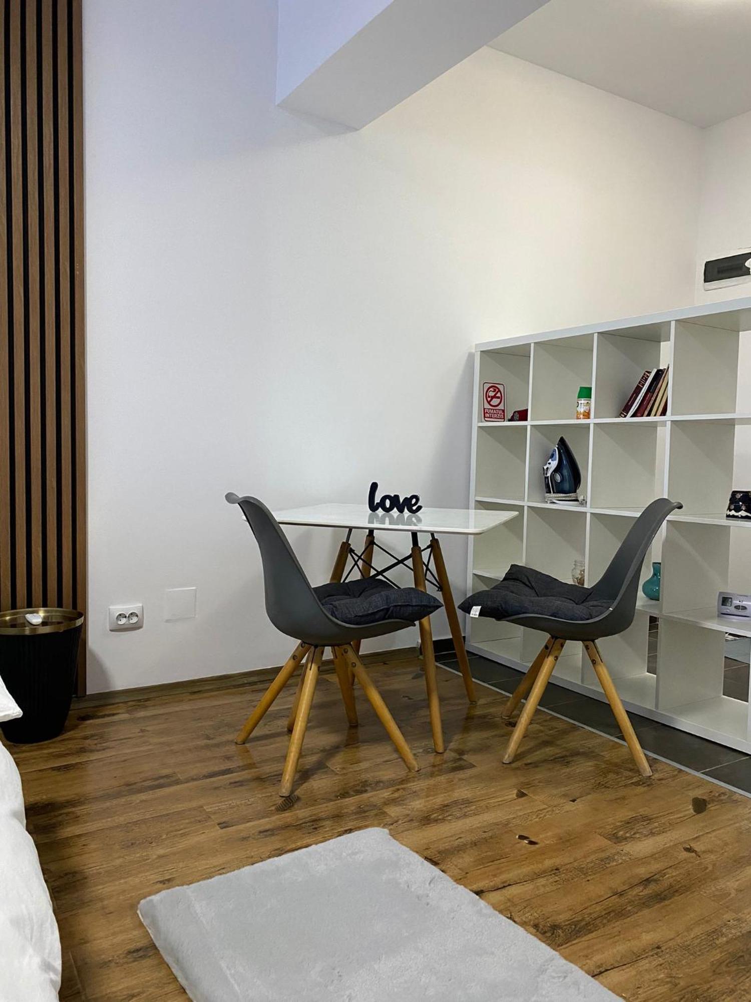 Central Studio Bucharest Boekarest Buitenkant foto